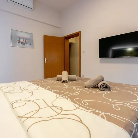 Apartment Abros
