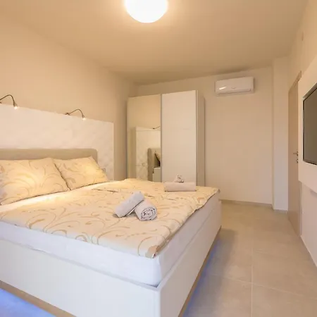 Apartment Abros