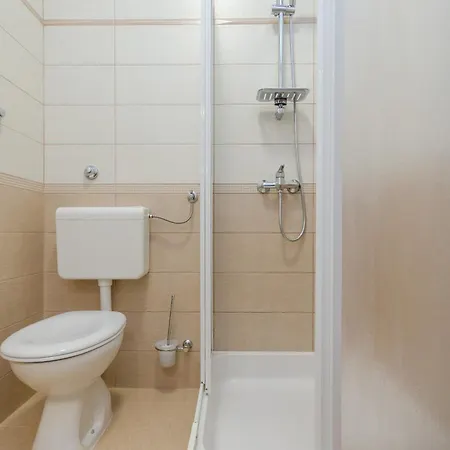 Abros Apartment *