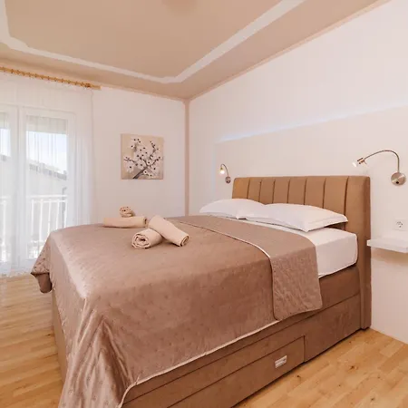 Appartement Abros *