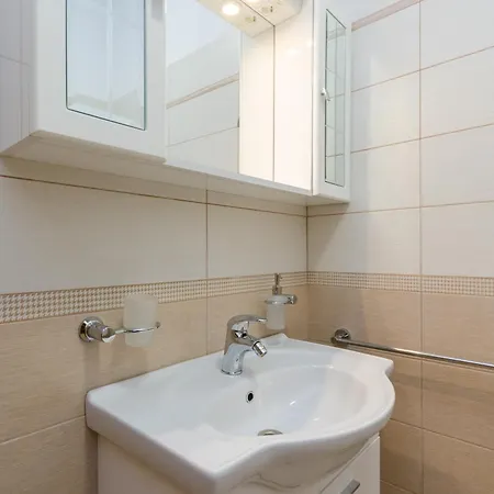 Abros Appartement *