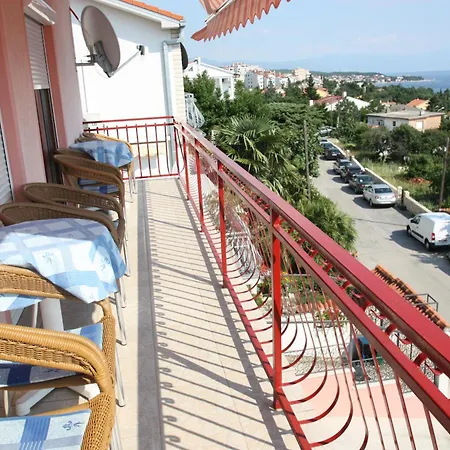 Abros Apartment *